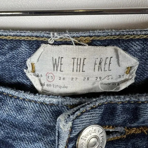 We The Free Jeans Straight Leg Raw Hem Medium Wash Women's Size‎ 25 Boho - Image 6