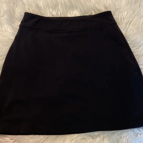 Athlete Skorts size A excellent condition 18” long with zipper pocket on the sid - Image 8