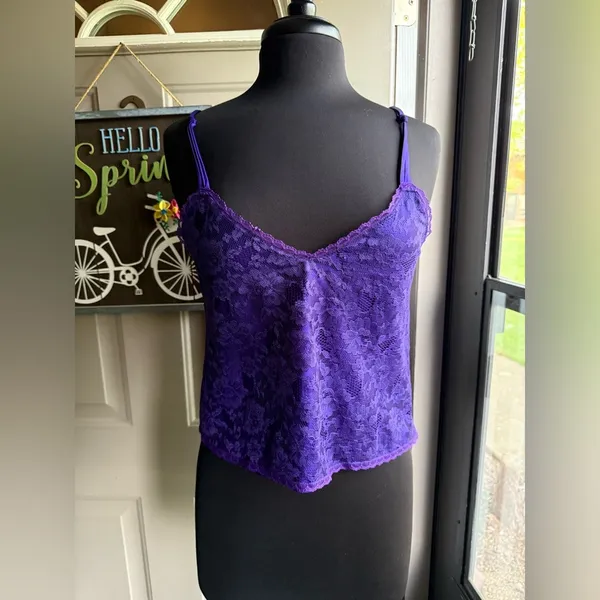 Vintage 80s Victoria’s Secret gold label lace satin cropped cami, size medium - Image 2