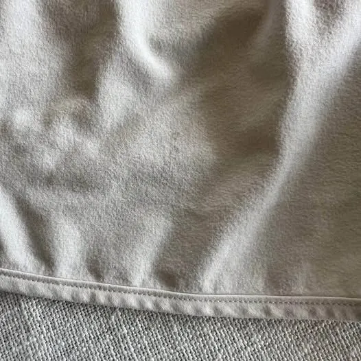 Lululemon Hotty Hot Low Rise Lined Shorts 2.5" Bone Size 10 - Image 6