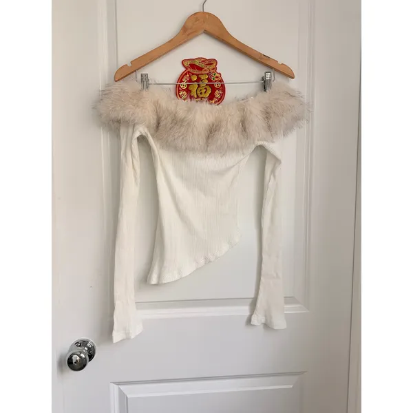 I.AM.GIA Cecily Top‎ Faux Fur Celeb LA Hollywood Kim K Megan Fox Y2K Blogger - Image 5