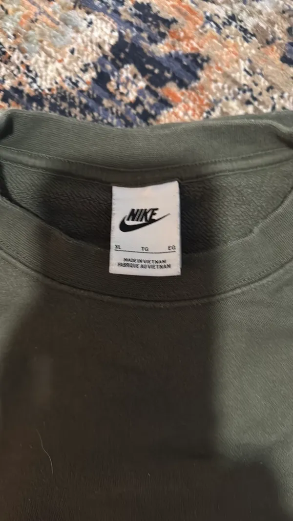 Nike Crewneck Sweatshirt - Image 4