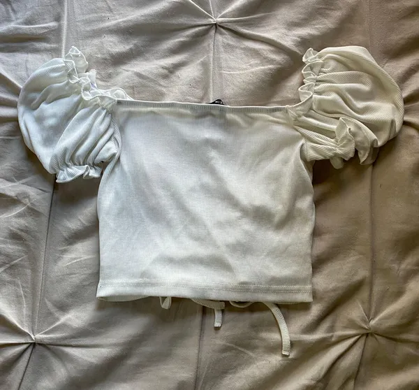 SheIn Puff Sleeve Crop Top - Image 2