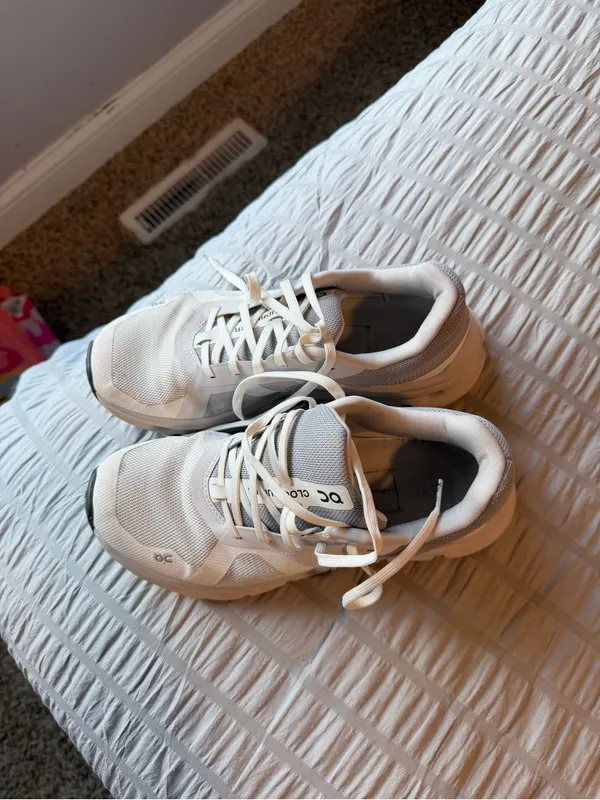 ON Cloudrunner Sneaker in White/Frost size Women's 7.5 - Image 4