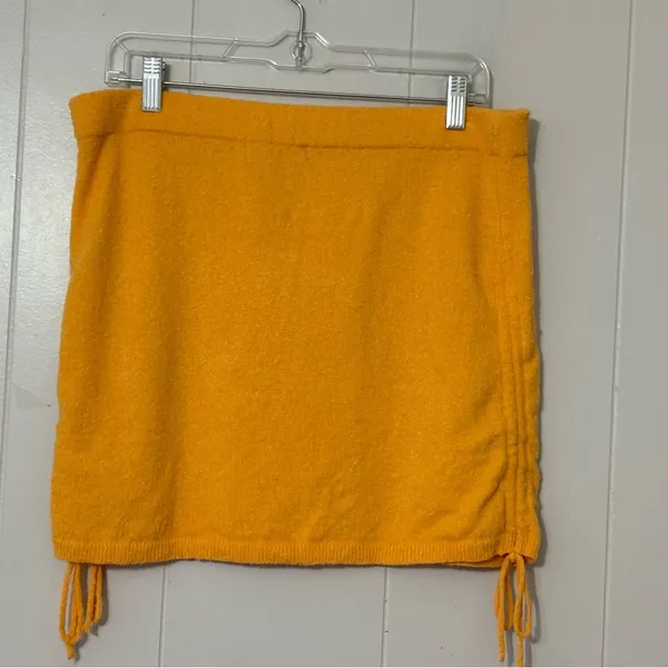 FP Beach Free People Yellow Sweater Knit Ruched Drawstring Mini Skirt Size L - Image 5