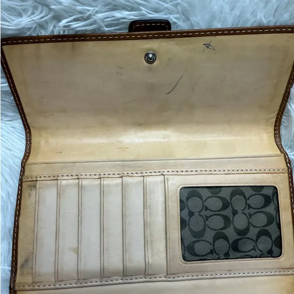 COACH Y2k Two Tone Wallet - Image 10