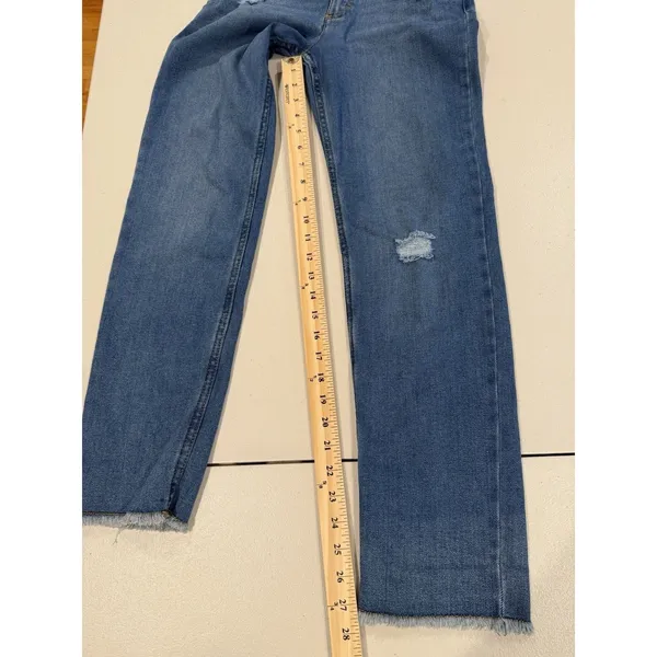 Levis Low Pro Straight Jean Women 27" Raw Hem Travel Vacation Stretch Distressed - Image 6