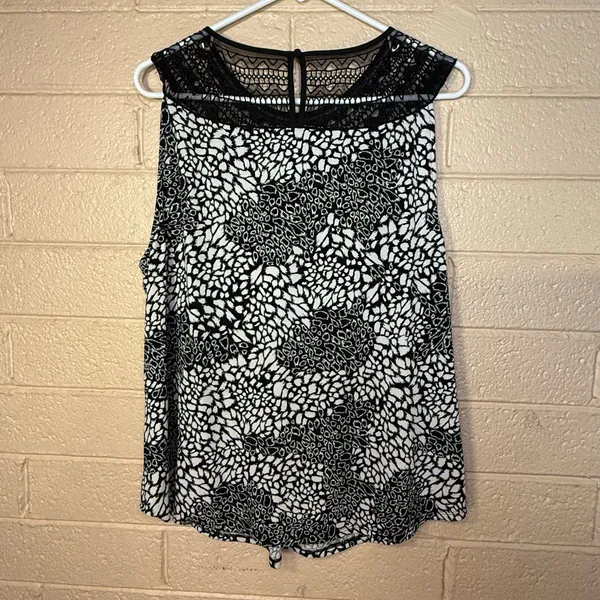 White House Black Market Monochrome Lace Blouse - Image 2