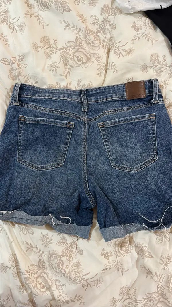 Maurices Shorts Mid-Rise Jean - Image 2