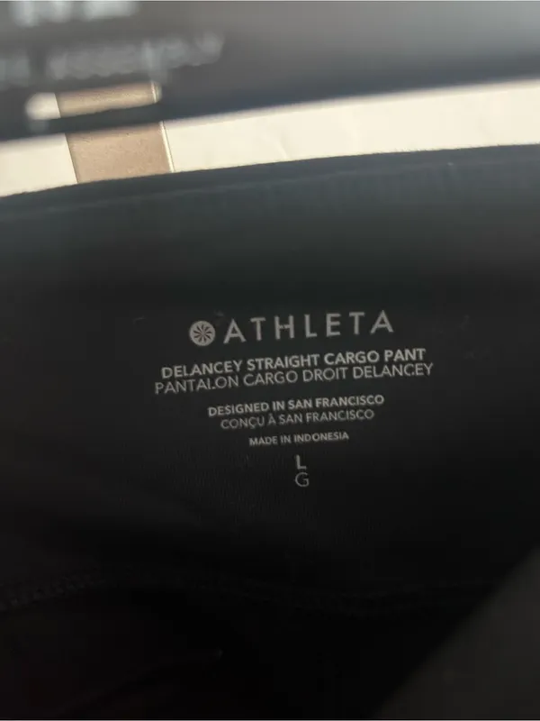 Athleta Delancey Straight Cargo Pants Large $129 Athleisure - Image 4