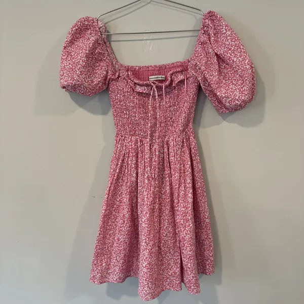 Abercrombie & Fitch Pink Ditsy Floral Smocked Puff Sleeve Mini Dress XXS 2818 - Image 2