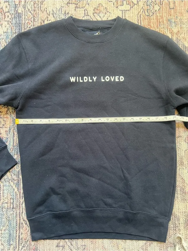 Crowned Free NWT Wildly Loved Navy Crewneck Sweatshirt Pullover - Women’s Small - Image 8