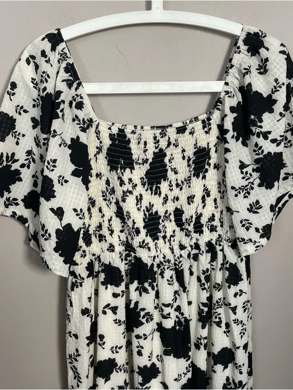 Mittoshop Victoria Flower print midi Dress NWT - Image 13