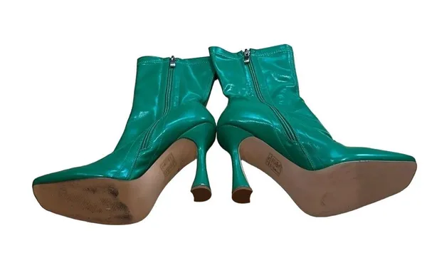 Azalea Wang Nova stiletto boots in green metallic - Image 3