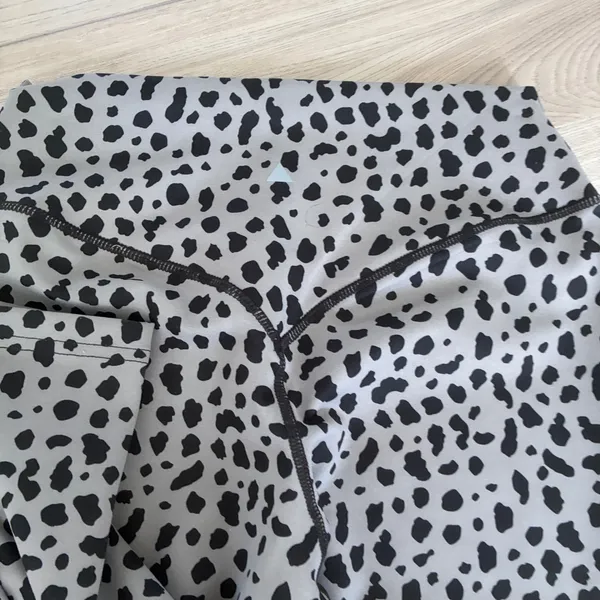 Balance Athletica Cloud Leggings Grey Black Animal Cheetah Print High Waist Med‎ - Image 5