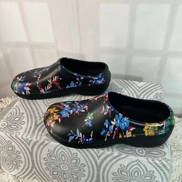 Totes Black Blue Bailey Everywear Floral Lightweight Gardening Clogs Size 10 - Image 3