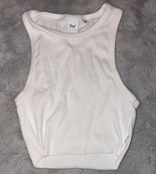 Aritzia TNA homestretch tank - Image 2