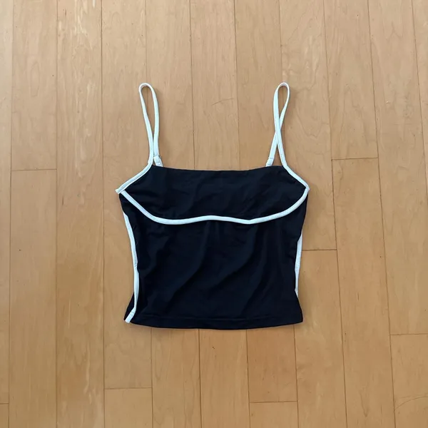 Princess Polly Maidenwell contrast black and white crop top - Image 2