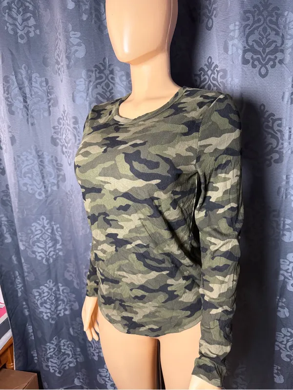No Boundaries Olive and Black Camo Long Sleeve Tee - Image 2
