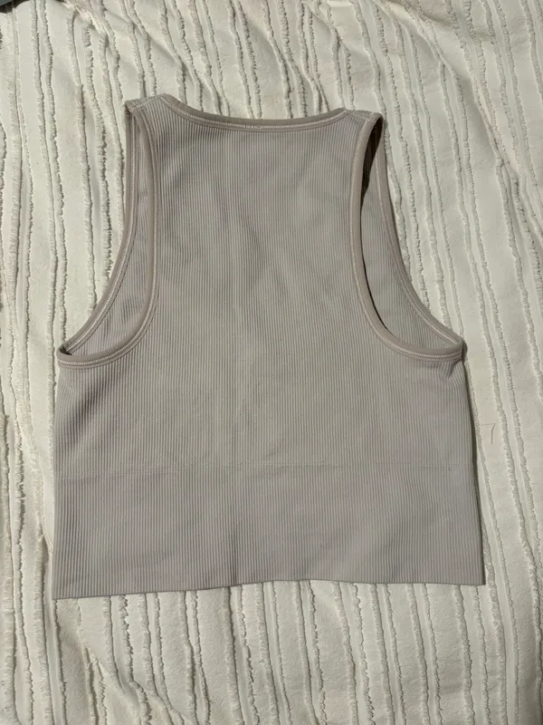 Athleta crop workout tank - Image 5