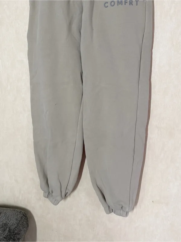 Comfrt Women’s Tranquil Sweatpants Jogger Oversized Heavyweight Fleece Cement S - Image 5
