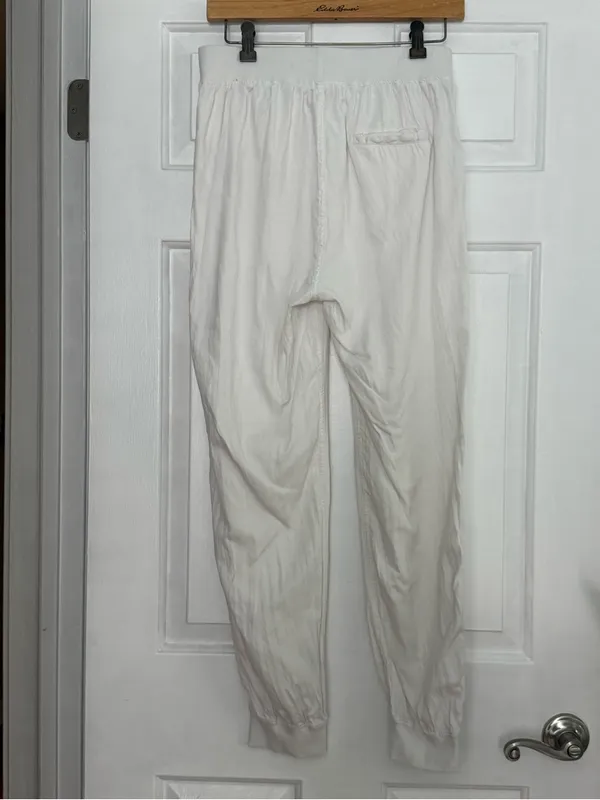 Faherty Arlie Day Joggers in White - Image 3