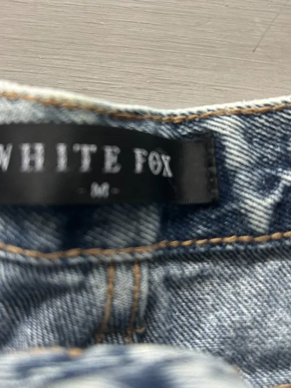 White Fox On A Mission Denim Shorts Washed Blue Size Medium Cut Offs Distressed - Image 5