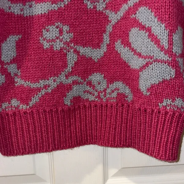 Vintage Woolrich Pink and Gray Floral Turtleneck Sweater - Image 6