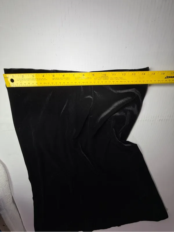 Zara Medium Black Velvet Midi Skirt - Image 4