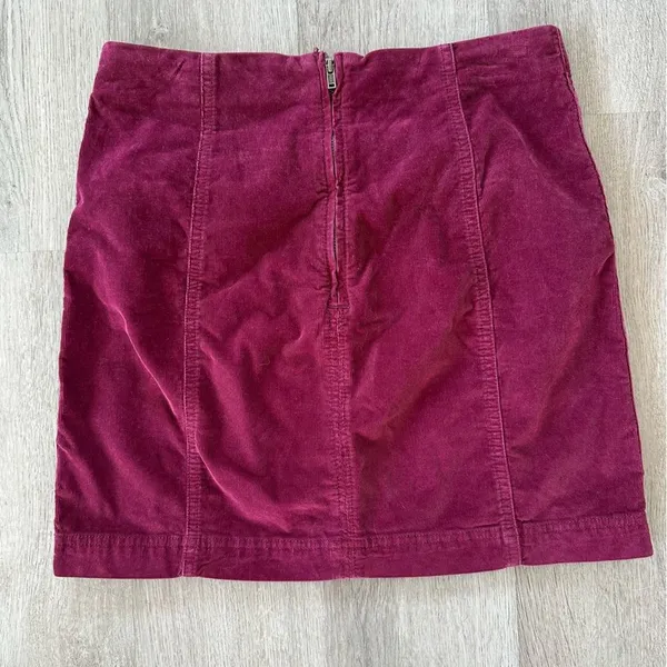 Free People Corduroy Mini Skirt Women’s 8 Maroon Burgundy Classic Cozy Fall - Image 3