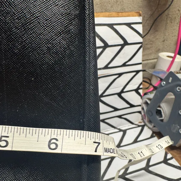 Marc Jacobs Black Tote Bag- straps coming apart - Image 9