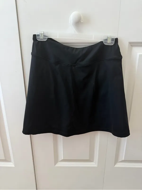 Pink Lily Women’s Active Black Performance Skirt With Built In Shorts - Image 4