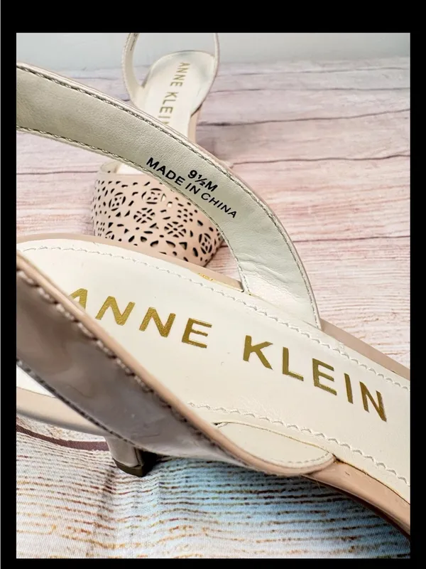 Anne Klein Women’s Sz 9.5M Tan Fabrizia w/Holes Design Slingback Kitten Heels - Image 6