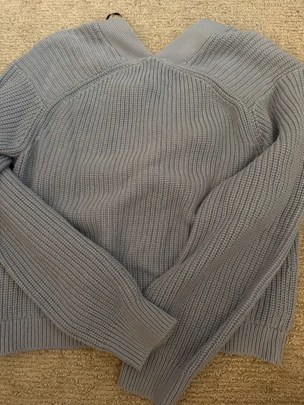 H&M Sweater - Image 2
