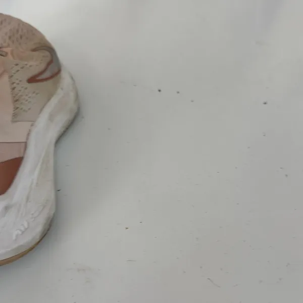 Nike Women's Peach and White Running Shoes - Image 3