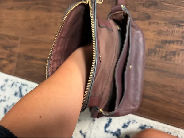 Fossil Women's Pebbled Leather Crossbody Bag - Image 3