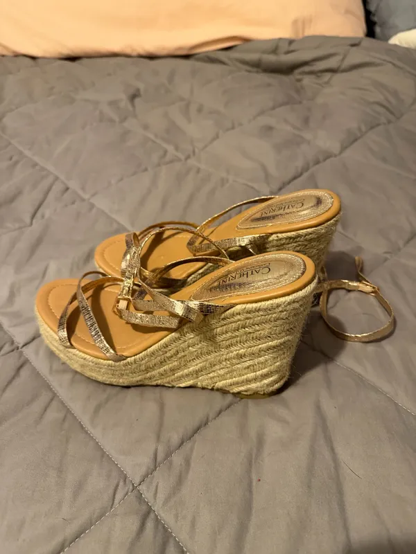 Wedges Gold Size 8 - Image 2