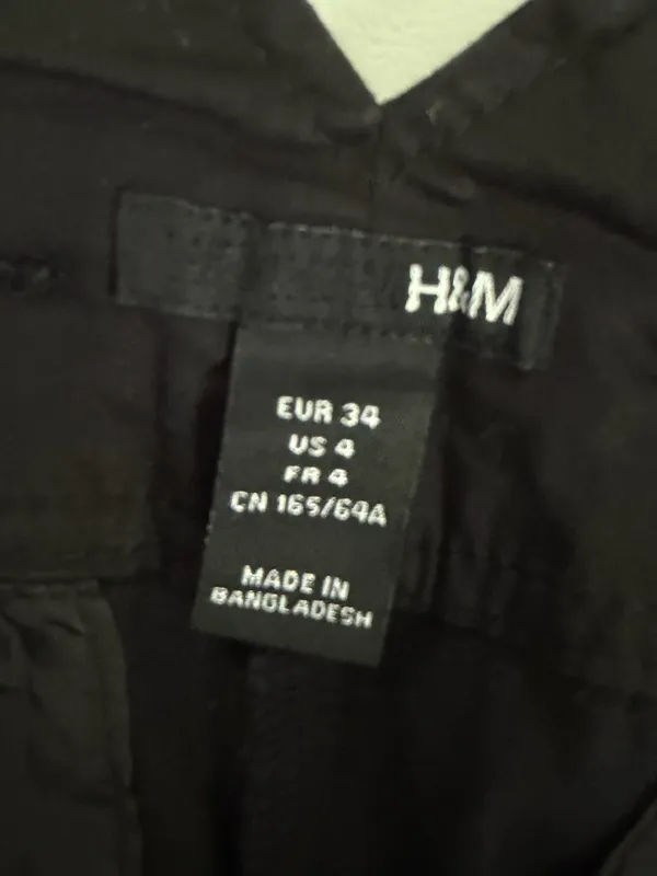 H&M Black Cropped Dress Pants - Image 4