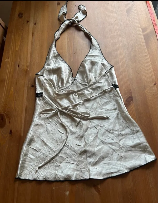Y2K Vintahe Halo Baby Doll Elegant Cream and Black Lace Trim Top Medium - Image 2
