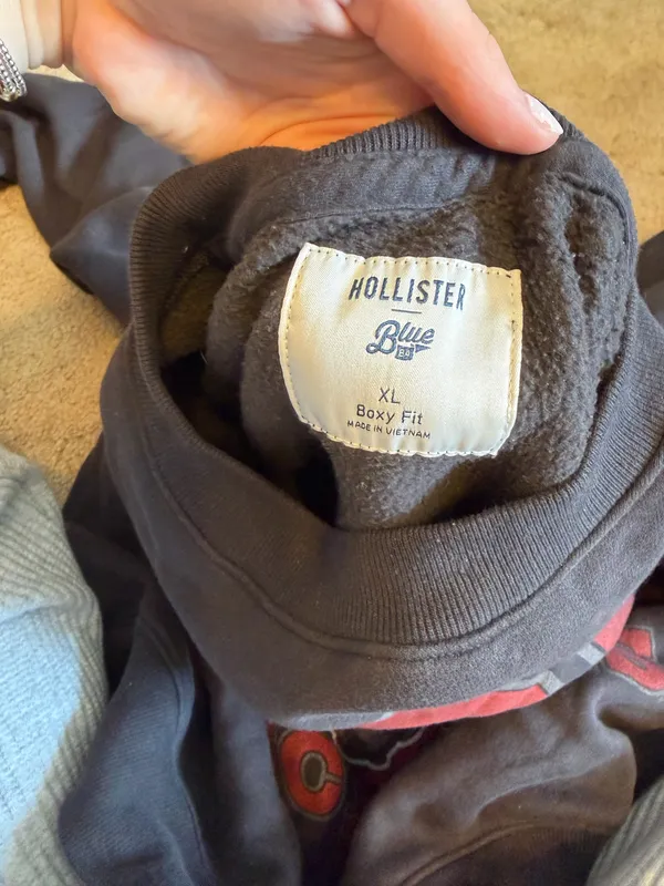 Hollister Crewneck Sweatshirt - Image 4