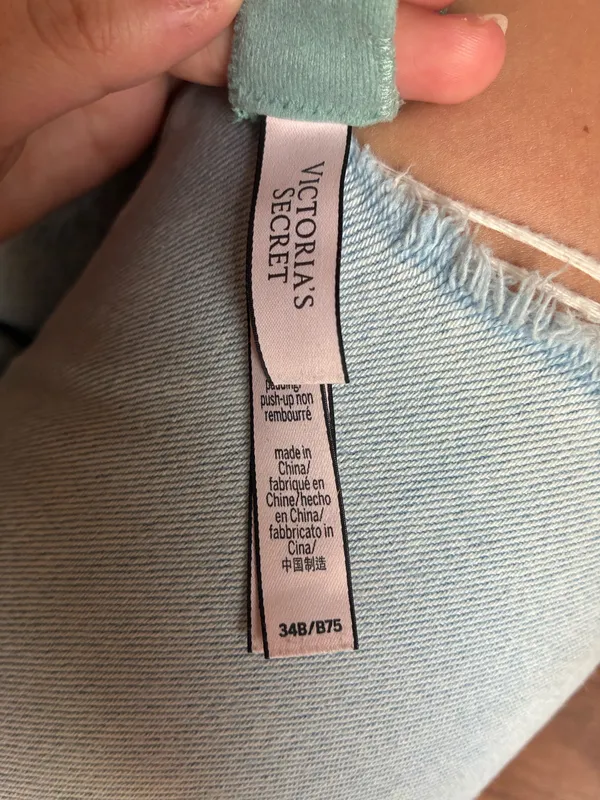 Victoria's Secret Bra - Image 4