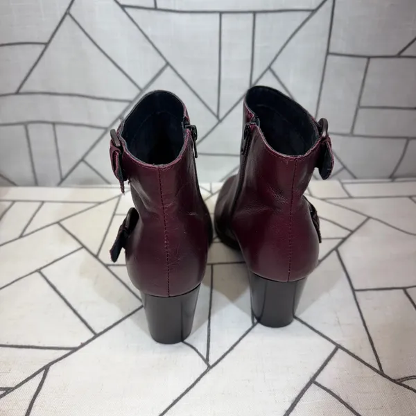 Born Leather Ankle Boots Size 9M Burgundy Buckle‎ Detail Block Heel F41847 - Image 3