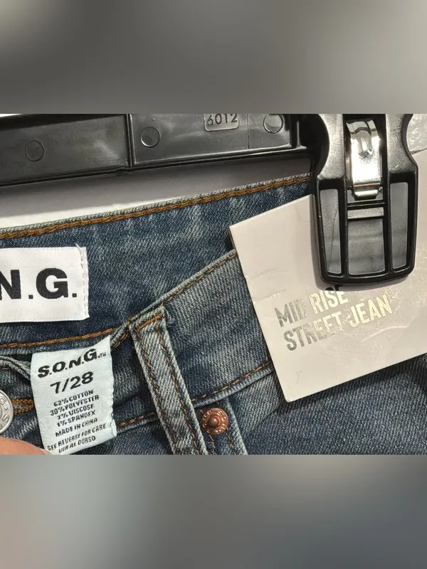 #84 NWT S.O.N.G Women’s Mid Rise Street Jean Wide Leg Size 28/7 - Image 4