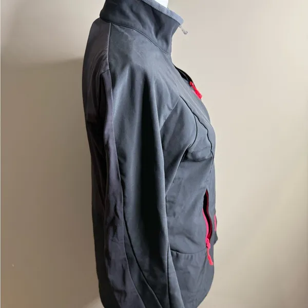 Salomon Women's Black Jacket with Pink Accents clima wind momentum jacket med - Image 5