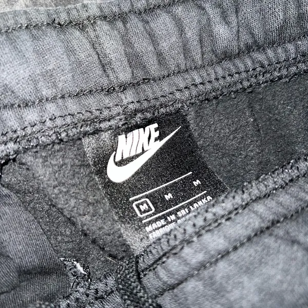 Nike Sweatpants in Black Size Medium - Image 5