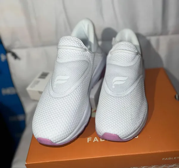 Fabletics Slip-On Performance Sneaker casual classic outdoorsy comfy everyday - Image 2