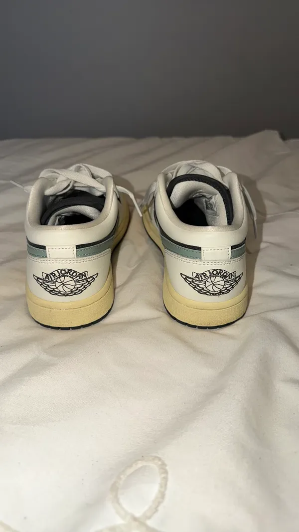 Air Jordan 1 Low Women’s - Image 2
