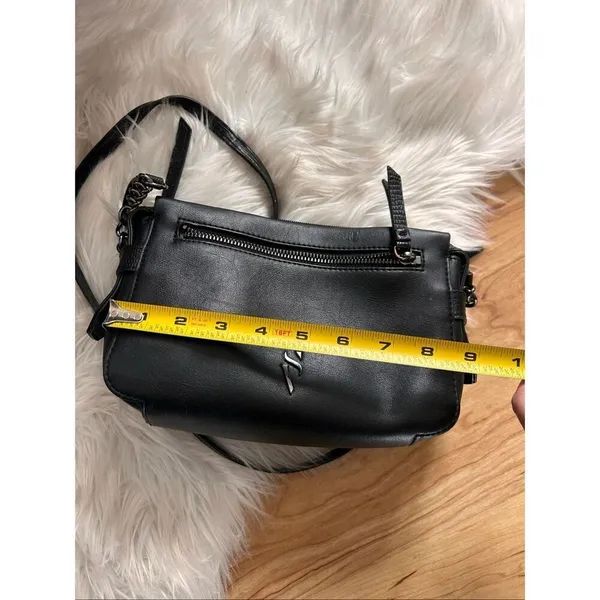 Vera Wang Black Sling Bag Crossbody Wallet Phone Purse - Image 9