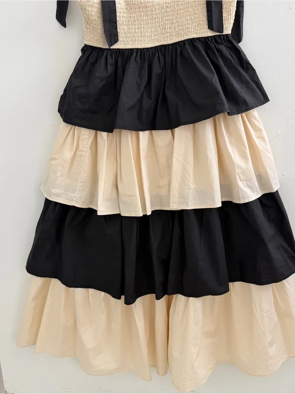 NEW LOVELO Smocked Tiered Maxi Dress Tie-Shoulder in Black and Cream MEDIUM - Image 6
