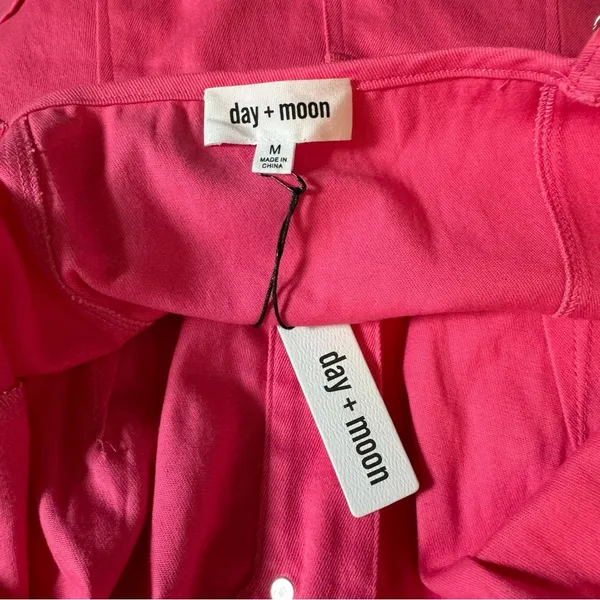 NWT Day + Moon Pink Denim Romper Button Front One Piece Size M - Image 11